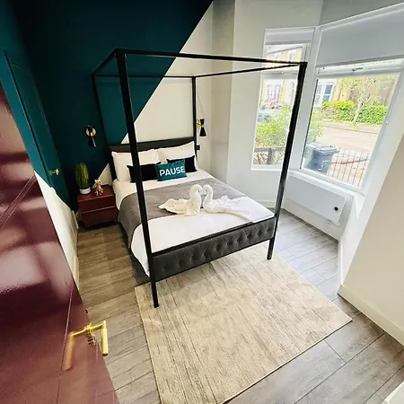 Etta'S House - No 31 - A Cozy Urban Escape Apartment London Room photo