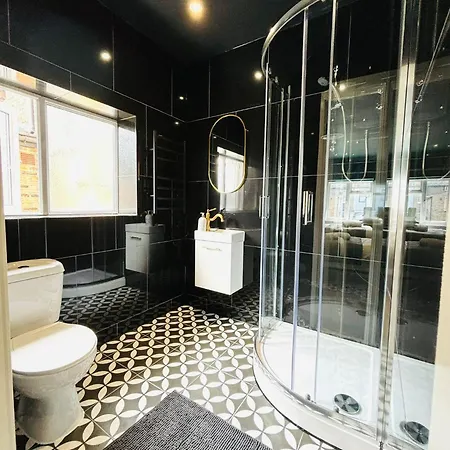 Etta'S House - No 31 - A Cozy Urban Escape Apartment London Room photo